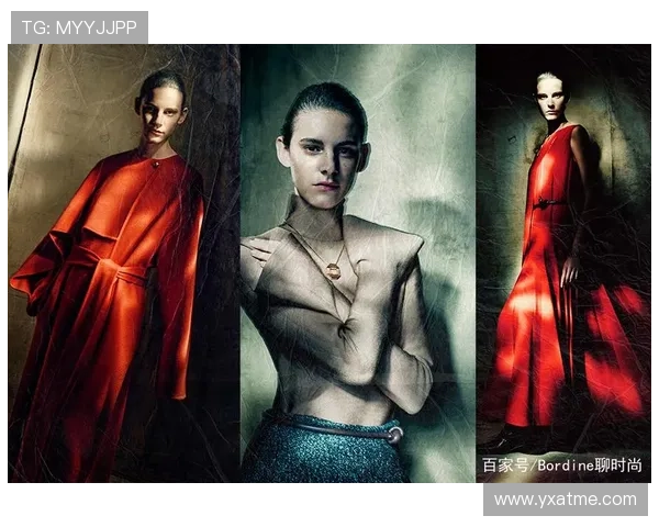 足球明星热情亲吻镜头瞬间捕捉展现魅力与激情的精彩时刻